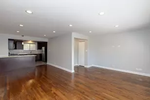6803 N Ridge Blvd, Chicago, IL 60645 - Photo 2