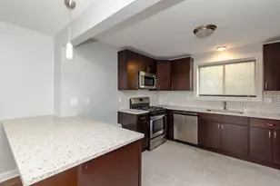6803 N Ridge Blvd, Chicago, IL 60645 - Photo 4