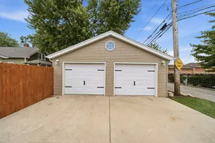 12202 Gregory St, Blue Island, IL 60406 - Photo 18