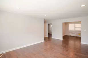 6807 N Ridge Blvd, Chicago, IL 60645 - Photo 2