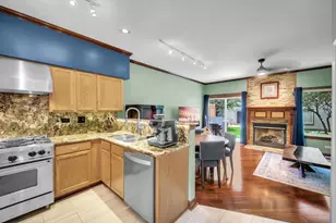 1032 Woodview Ct, Aurora, IL 60502 - Photo 14