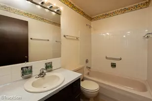 124 Fairlane Ct, Bloomingdale, IL 60108 - Photo 12