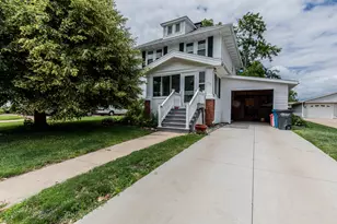 419 E Lincoln St, Princeton, IL 61356 - Photo 2