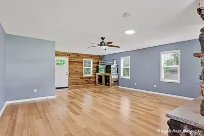 9019 Pine Avenue, Wonder Lake, IL 60097 - Photo 12