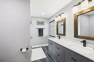 6067 Canterbury Ln, Hoffman Estates, IL 60192 - Photo 40