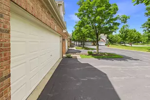 6067 Canterbury Ln, Hoffman Estates, IL 60192 - Photo 78