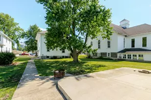104 E 4th St, Gridley, IL 61744 - Photo 24
