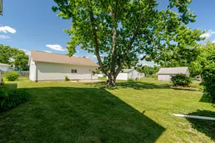 104 E 4th St, Gridley, IL 61744 - Photo 26