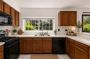 3 Chaucer Ln, Streamwood, IL 60107 - Photo 8