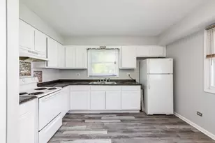 4042 Charleston Rd, Matteson, IL 60443 - Photo 14