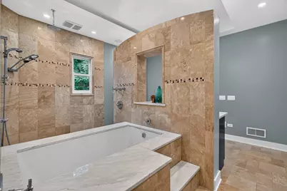 6421 Bentley Avenue, Willowbrook, IL 60527 - Photo 22