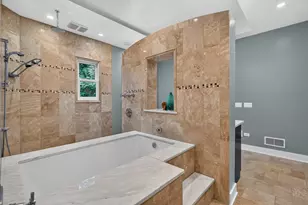 6421 Bentley Ave, Willowbrook, IL 60527 - Photo 22
