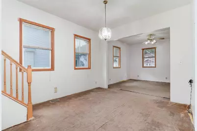 902 S Clayton Street, Bloomington, IL 61701 - Photo 6