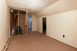902 S Clayton St, Bloomington, IL 61701 - Photo 26