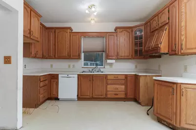 902 S Clayton Street, Bloomington, IL 61701 - Photo 16