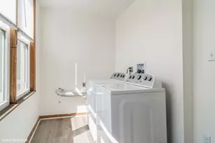 2909 N Ridgeway Ave, Chicago, IL 60618 - Photo 20