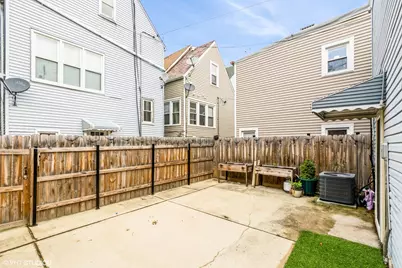 2909 N Ridgeway Avenue, Chicago, IL 60618 - Photo 42