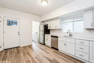 2909 N Ridgeway Ave, Chicago, IL 60618 - Photo 12