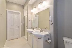 2909 N Ridgeway Ave, Chicago, IL 60618 - Photo 22