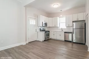 2909 N Ridgeway Ave, Chicago, IL 60618 - Photo 14