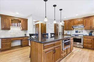 740 Fairway Ln, Sycamore, IL 60178 - Photo 6