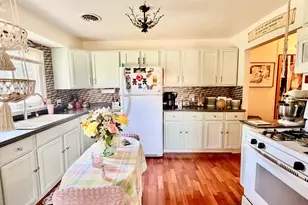 1225 McKee St, Centralia, IL 62801 - Photo 8