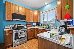 2559 Oak Park Ct, Crest Hill, IL 60403 - Photo 6