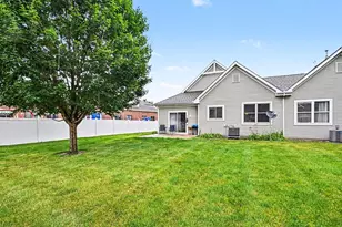 2559 Oak Park Ct, Crest Hill, IL 60403 - Photo 14