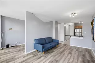 1 E Scott St, Chicago, IL 60610 - Photo 6