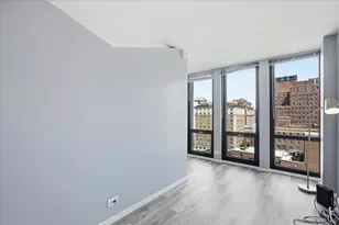 1 E Scott St, Chicago, IL 60610 - Photo 10
