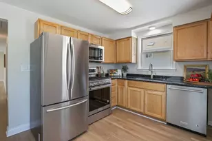 125 Burton St, Grayslake, IL 60030 - Photo 10