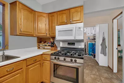 16246 S McGrath Drive, Plainfield, IL 60586 - Photo 8