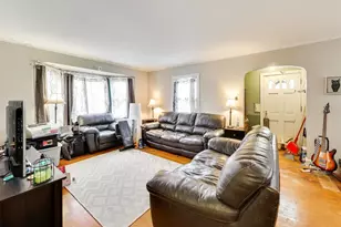 5141 N Octavia Ave, Harwood Heights, IL 60706 - Photo 8