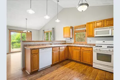 13728 Yale Bridge Road, Durand, IL 61024 - Photo 8