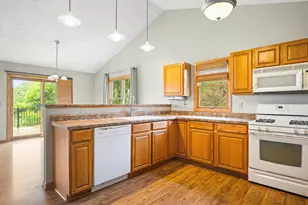 13728 Yale Bridge Rd, Durand, IL 61024 - Photo 8
