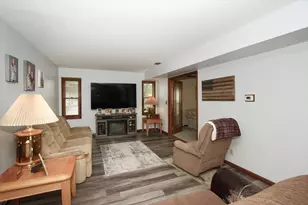 619 Yardley Ln, Hoffman Estates, IL 60192 - Photo 10