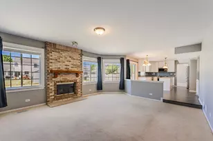 1371 E Braymore Circle, Naperville, IL 60564 - Photo 12