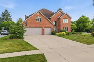 2501 Muirfield Ct, Saint Charles, IL 60174 - Photo 2