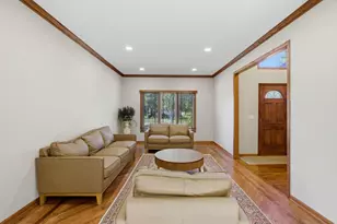 2501 Muirfield Ct, Saint Charles, IL 60174 - Photo 10