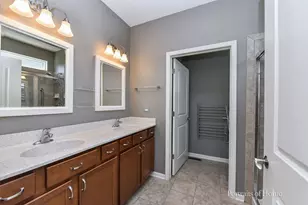 832 Colchester Dr, Oswego, IL 60543 - Photo 16