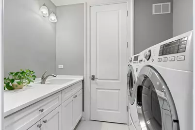 1306 W Byron Street, Chicago, IL 60613 - Photo 38