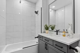 720 N Larrabee St, Chicago, IL 60654 - Photo 6