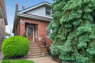 5438 W Melrose St, Chicago, IL 60641 - Photo 2