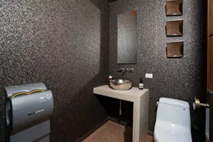 175 E Delaware Pl, Chicago, IL 60611 - Photo 34