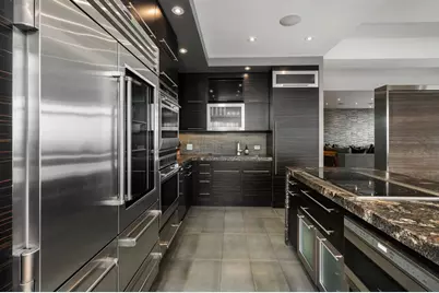 175 E Delaware Place #9210, Chicago, IL 60611 - Photo 18