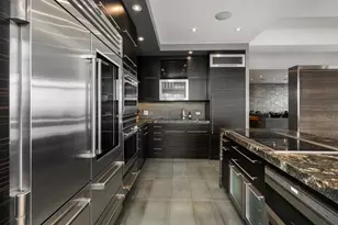 175 E Delaware Pl, Chicago, IL 60611 - Photo 18