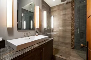 175 E Delaware Pl, Chicago, IL 60611 - Photo 42