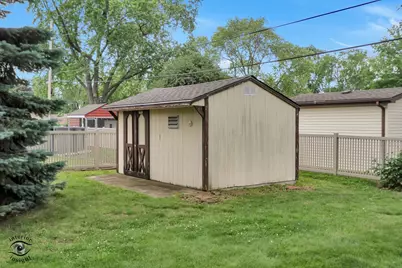 520 Evergreen Lane, Bradley, IL 60915 - Photo 2