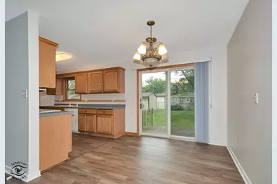 520 Evergreen Lane, Bradley, IL 60915 - Photo 8