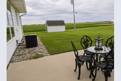 606 E Fine Street, Ashkum, IL 60911 - Photo 28